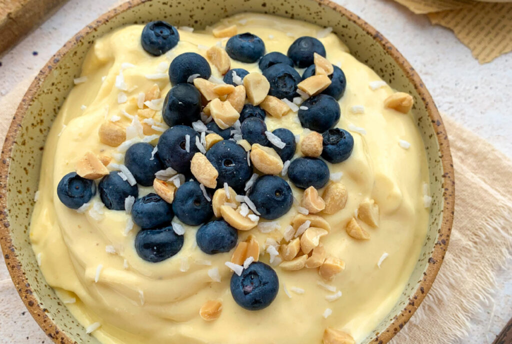 smoothie-bowl-z-mango