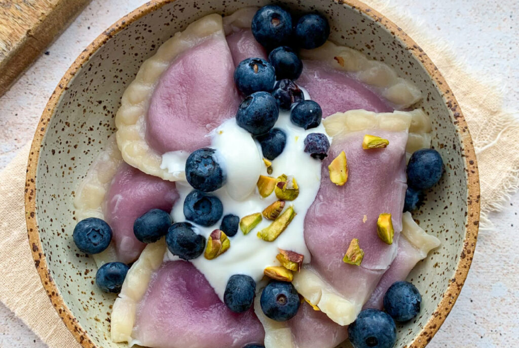 Pierogi z jagodami