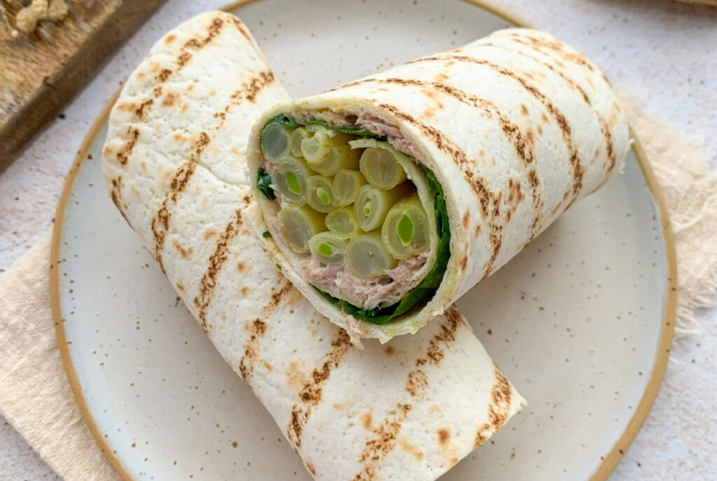 Tortilla z tuńczykiem